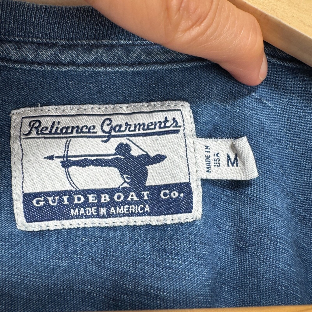 Guideboat Company Reliance Garments T-Shirt Men Medium Blue Pocket Canada - Picture 3 of 7